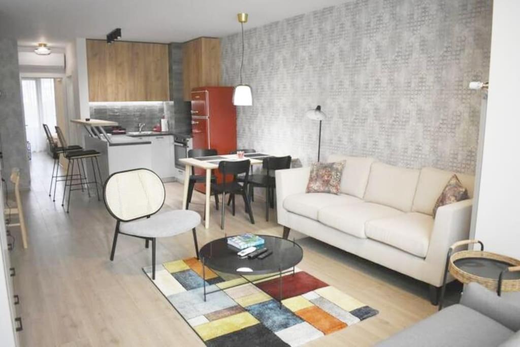 Tokiyo: A Lovely City Center 2 Bedrooms Apartment With Private Parking Sofya Dış mekan fotoğraf